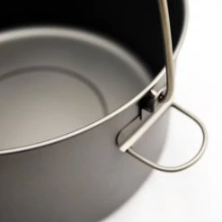 TOAKS TITANIUM 2000ML POT WITH BAIL HANDLE 23 11 TOAKS TITANIUM 2000ML POT WITH BAIL HANDLE 23 -Hiking And Camping 9 93149 pot 2000 bh 04