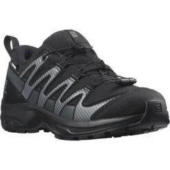 SALOMON XA PRO V8 CWSP JR BLACK/BLACK/EBONY 23 9 SALOMON XA PRO V8 CWSP JR BLACK/BLACK/EBONY 23 -Hiking And Camping 9 90560 xa pro v8 cwsp jr black black ebony l41433900 02